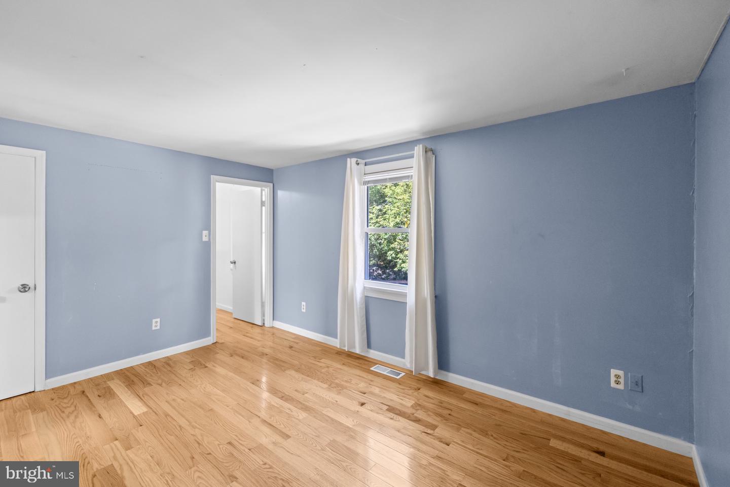 3123 PEBBLE HILL LN, FAIRFAX, Virginia 22031, 3 Bedrooms Bedrooms, ,2 BathroomsBathrooms,Residential,For sale,3123 PEBBLE HILL LN,VAFX2263418 MLS # VAFX2263418