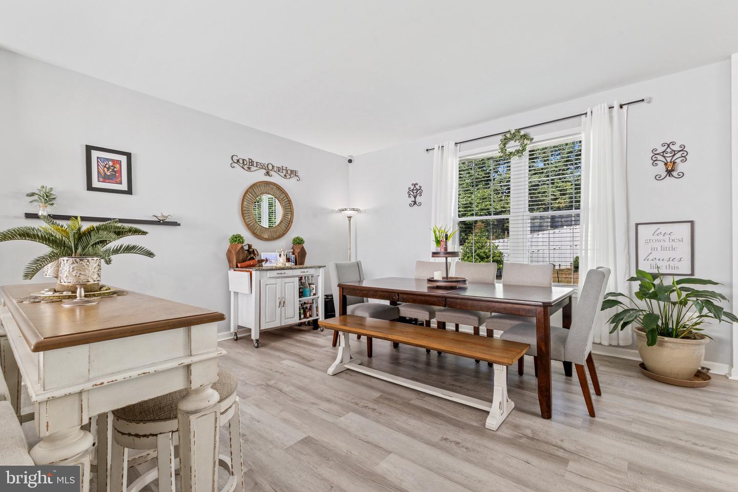 8 WORSHAM LN, FREDERICKSBURG, Virginia 22405, 4 Bedrooms Bedrooms, ,3 BathroomsBathrooms,Residential,For sale,8 WORSHAM LN,VAST2042176 MLS # VAST2042176