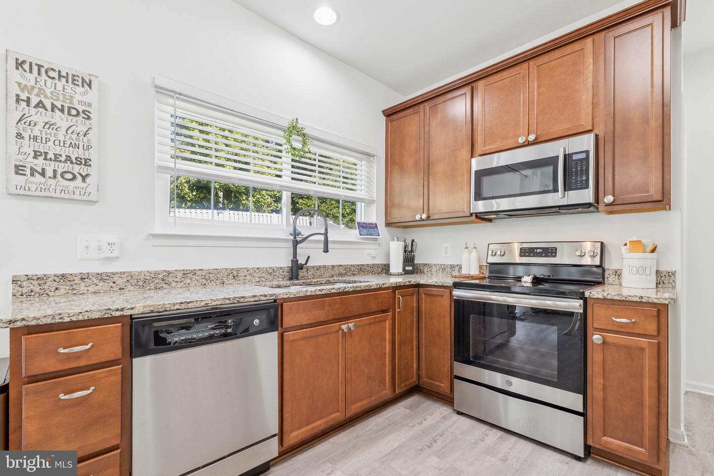 8 WORSHAM LN, FREDERICKSBURG, Virginia 22405, 4 Bedrooms Bedrooms, ,3 BathroomsBathrooms,Residential,For sale,8 WORSHAM LN,VAST2042176 MLS # VAST2042176
