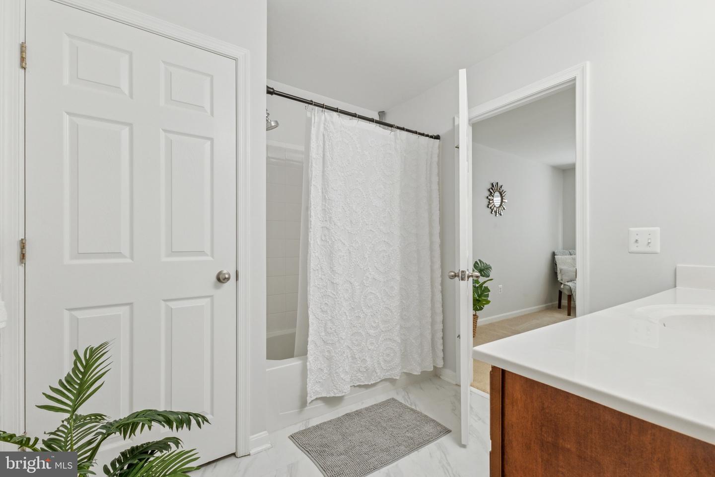 8 WORSHAM LN, FREDERICKSBURG, Virginia 22405, 4 Bedrooms Bedrooms, ,3 BathroomsBathrooms,Residential,For sale,8 WORSHAM LN,VAST2042176 MLS # VAST2042176