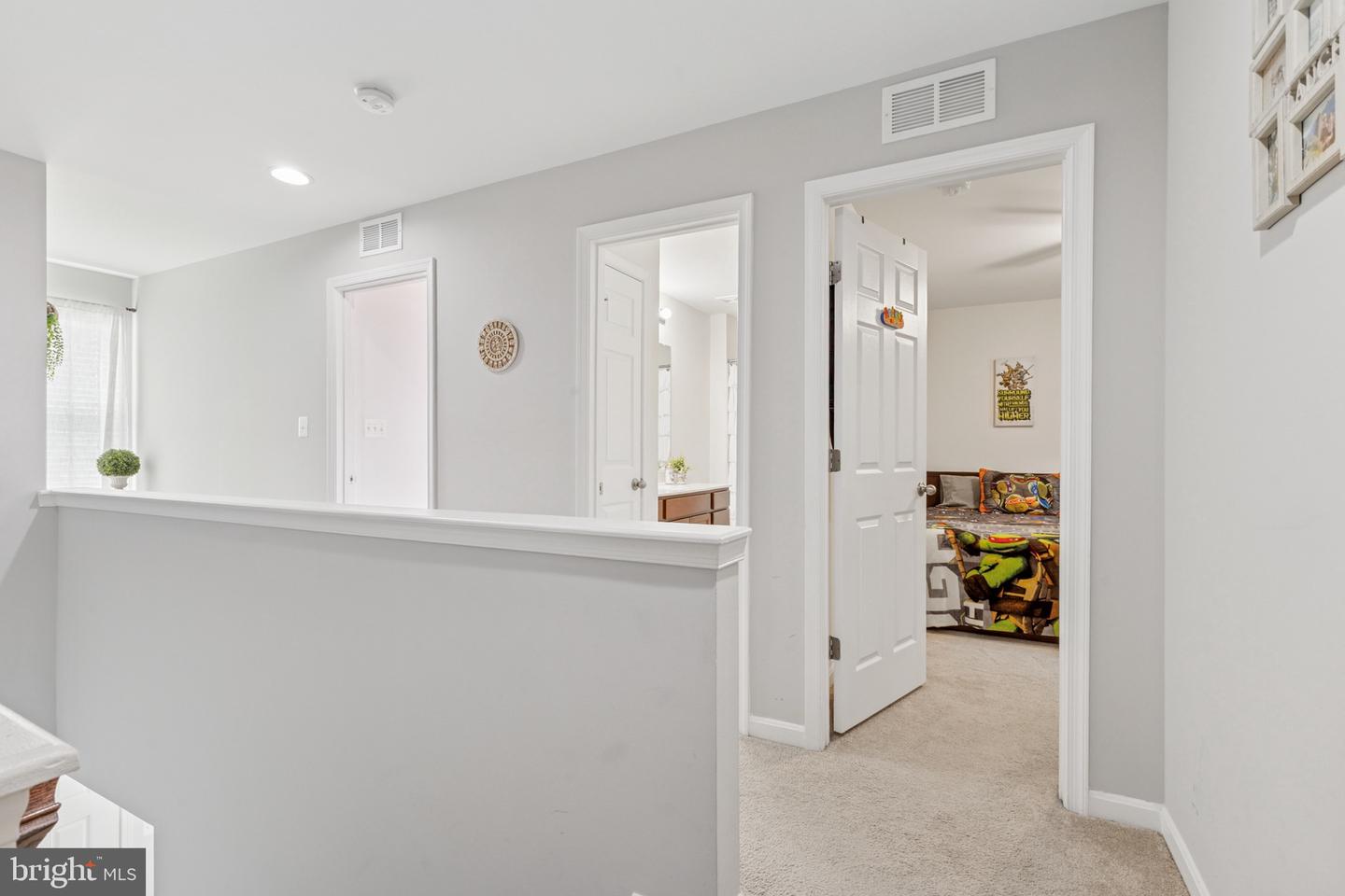 8 WORSHAM LN, FREDERICKSBURG, Virginia 22405, 4 Bedrooms Bedrooms, ,3 BathroomsBathrooms,Residential,For sale,8 WORSHAM LN,VAST2042176 MLS # VAST2042176