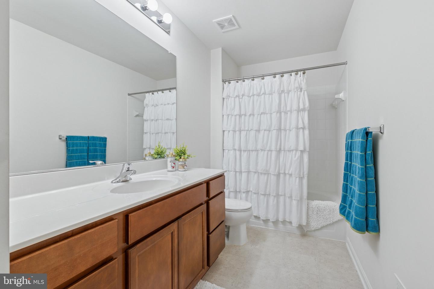 8 WORSHAM LN, FREDERICKSBURG, Virginia 22405, 4 Bedrooms Bedrooms, ,3 BathroomsBathrooms,Residential,For sale,8 WORSHAM LN,VAST2042176 MLS # VAST2042176