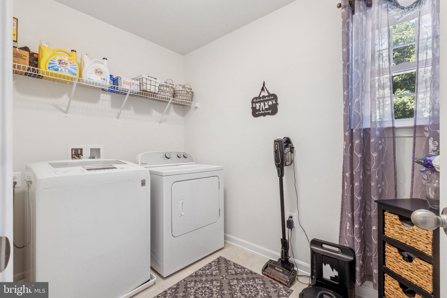 8 WORSHAM LN, FREDERICKSBURG, Virginia 22405, 4 Bedrooms Bedrooms, ,3 BathroomsBathrooms,Residential,For sale,8 WORSHAM LN,VAST2042176 MLS # VAST2042176