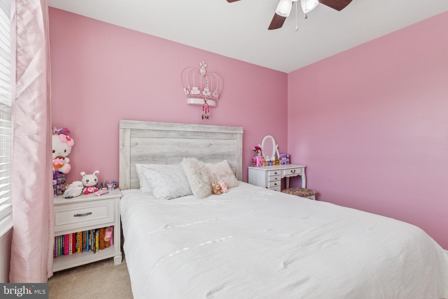 8 WORSHAM LN, FREDERICKSBURG, Virginia 22405, 4 Bedrooms Bedrooms, ,3 BathroomsBathrooms,Residential,For sale,8 WORSHAM LN,VAST2042176 MLS # VAST2042176