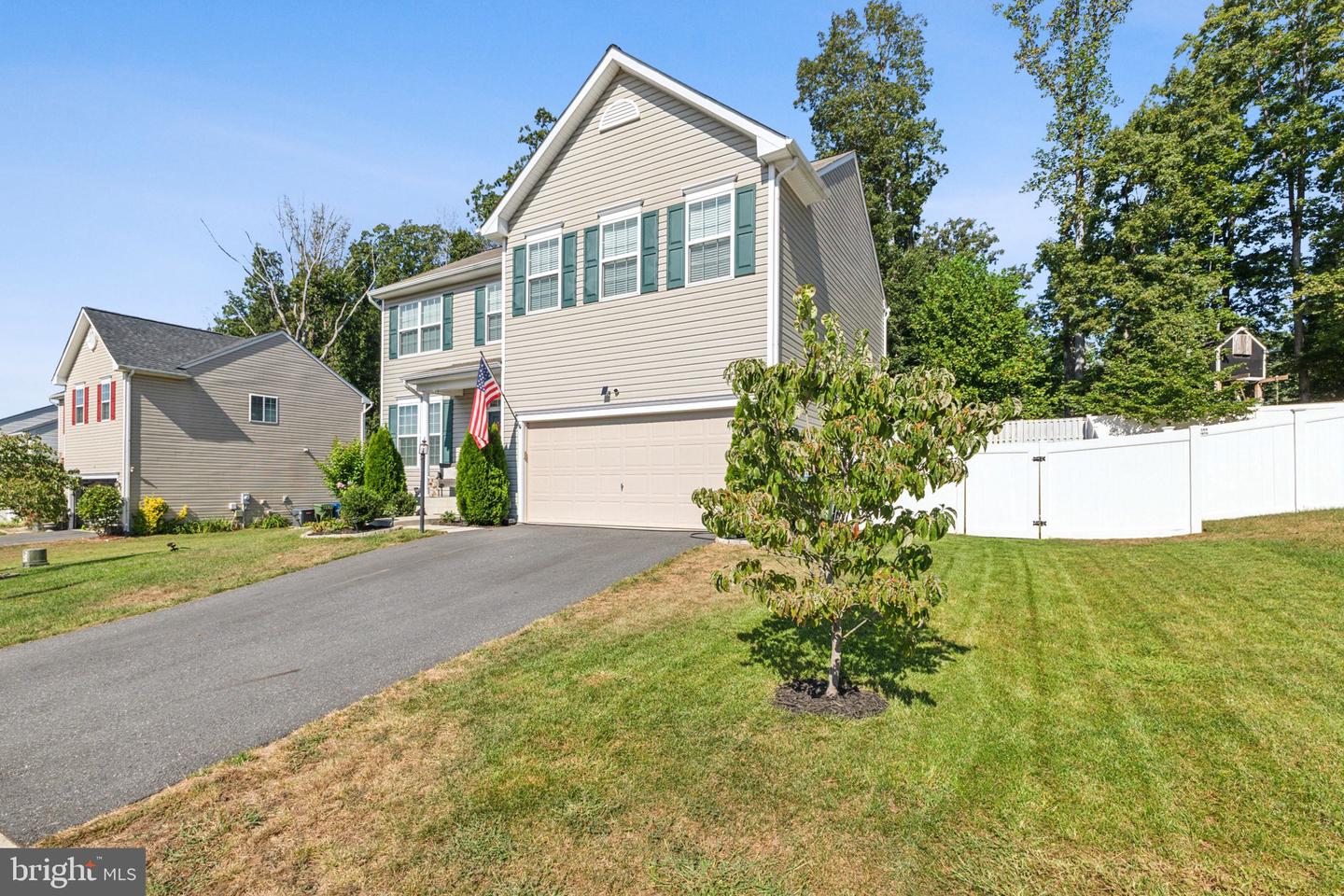 8 WORSHAM LN, FREDERICKSBURG, Virginia 22405, 4 Bedrooms Bedrooms, ,3 BathroomsBathrooms,Residential,For sale,8 WORSHAM LN,VAST2042176 MLS # VAST2042176