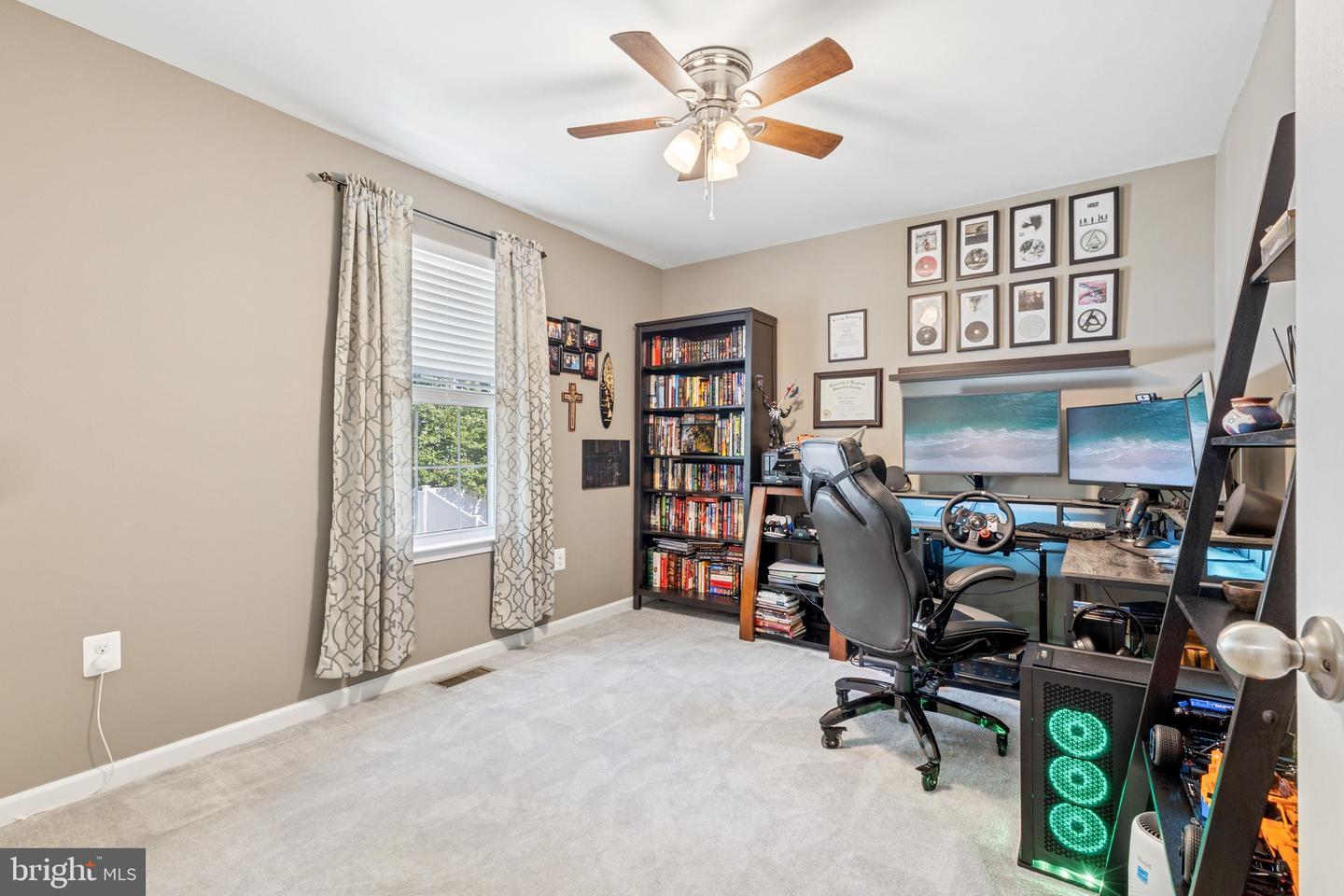 8 WORSHAM LN, FREDERICKSBURG, Virginia 22405, 4 Bedrooms Bedrooms, ,3 BathroomsBathrooms,Residential,For sale,8 WORSHAM LN,VAST2042176 MLS # VAST2042176
