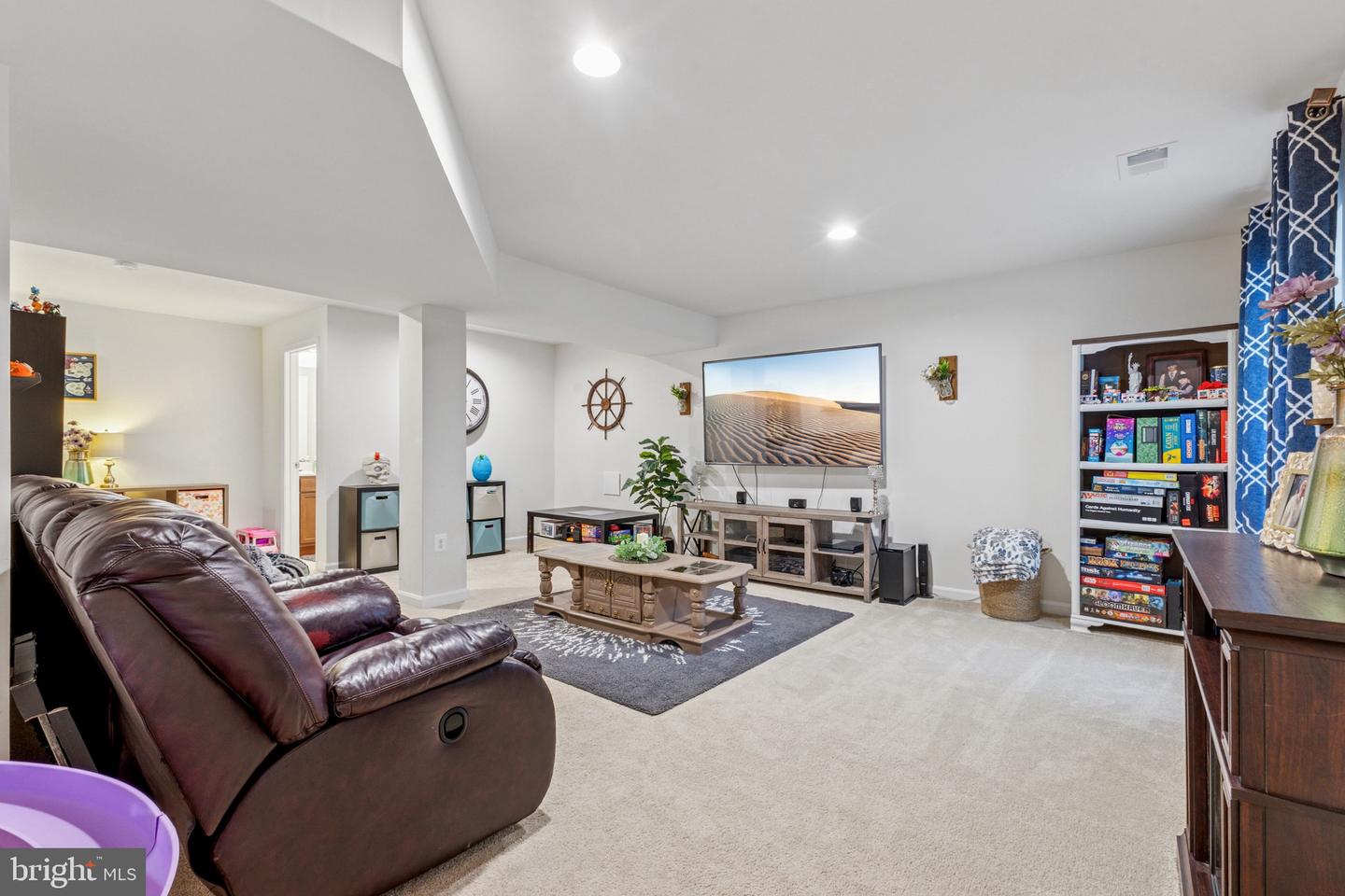 8 WORSHAM LN, FREDERICKSBURG, Virginia 22405, 4 Bedrooms Bedrooms, ,3 BathroomsBathrooms,Residential,For sale,8 WORSHAM LN,VAST2042176 MLS # VAST2042176
