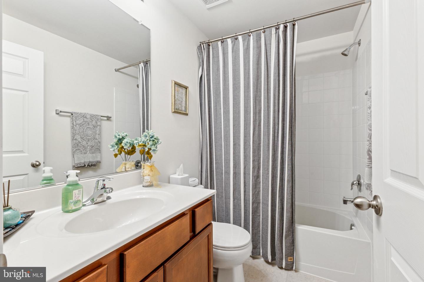 8 WORSHAM LN, FREDERICKSBURG, Virginia 22405, 4 Bedrooms Bedrooms, ,3 BathroomsBathrooms,Residential,For sale,8 WORSHAM LN,VAST2042176 MLS # VAST2042176