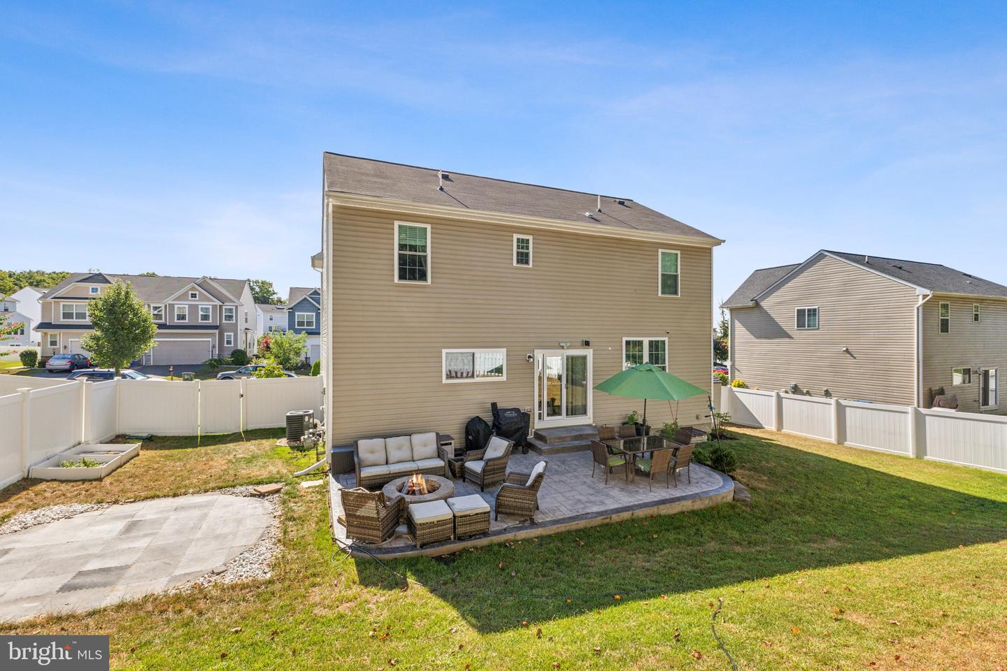 8 WORSHAM LN, FREDERICKSBURG, Virginia 22405, 4 Bedrooms Bedrooms, ,3 BathroomsBathrooms,Residential,For sale,8 WORSHAM LN,VAST2042176 MLS # VAST2042176