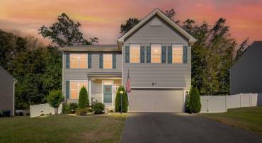 8 WORSHAM LN, FREDERICKSBURG, Virginia 22405, 4 Bedrooms Bedrooms, ,3 BathroomsBathrooms,Residential,For sale,8 WORSHAM LN,VAST2042176 MLS # VAST2042176