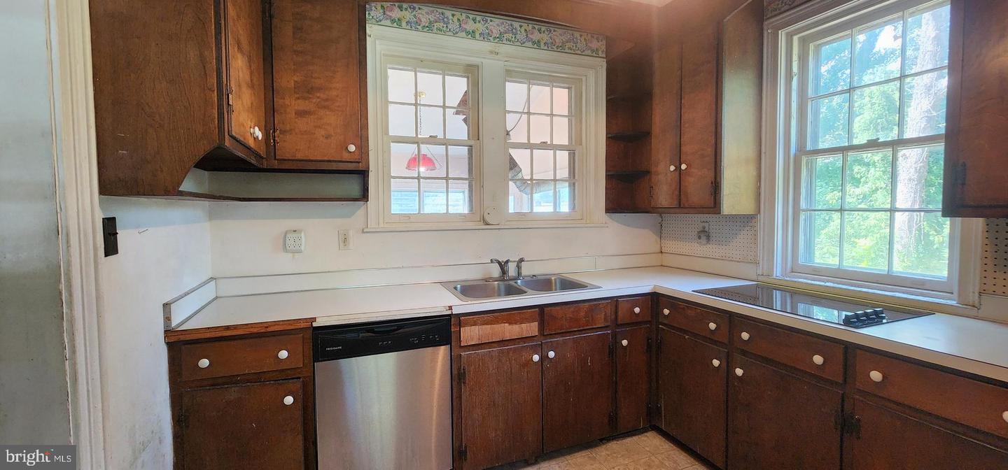 109 ELLISVILLE DR, LOUISA, Virginia 23093, 4 Bedrooms Bedrooms, ,2 BathroomsBathrooms,Residential,For sale,109 ELLISVILLE DR,VALA2008486 MLS # VALA2008486