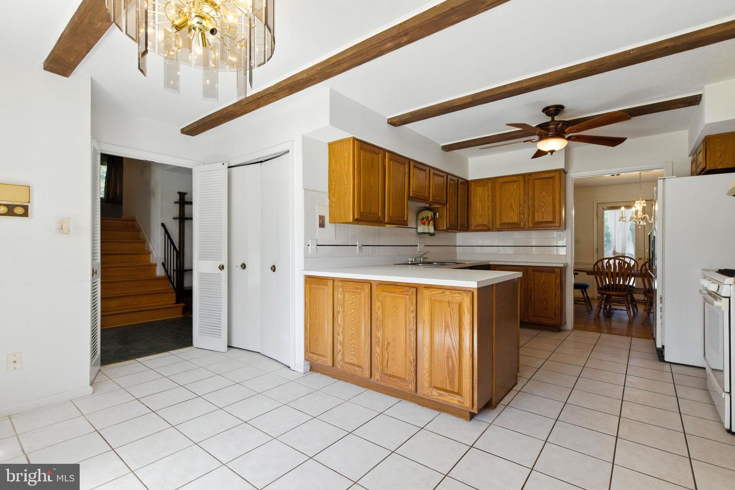 1238 STONEHAM CT, MCLEAN, Virginia 22101, 5 Bedrooms Bedrooms, ,2 BathroomsBathrooms,Residential,For sale,1238 STONEHAM CT,VAFX2263536 MLS # VAFX2263536