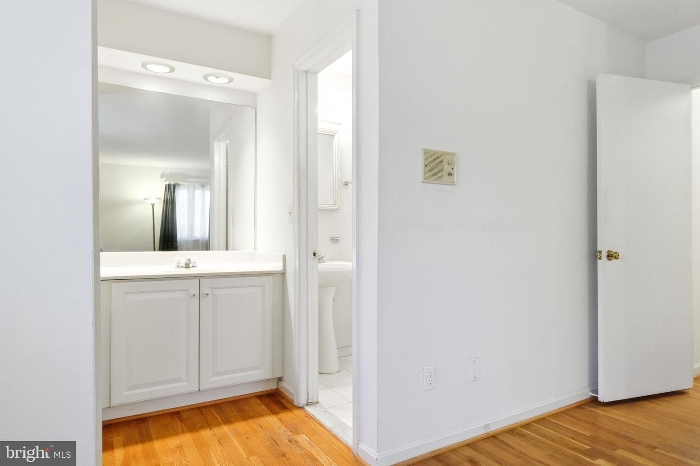 1238 STONEHAM CT, MCLEAN, Virginia 22101, 5 Bedrooms Bedrooms, ,2 BathroomsBathrooms,Residential,For sale,1238 STONEHAM CT,VAFX2263536 MLS # VAFX2263536