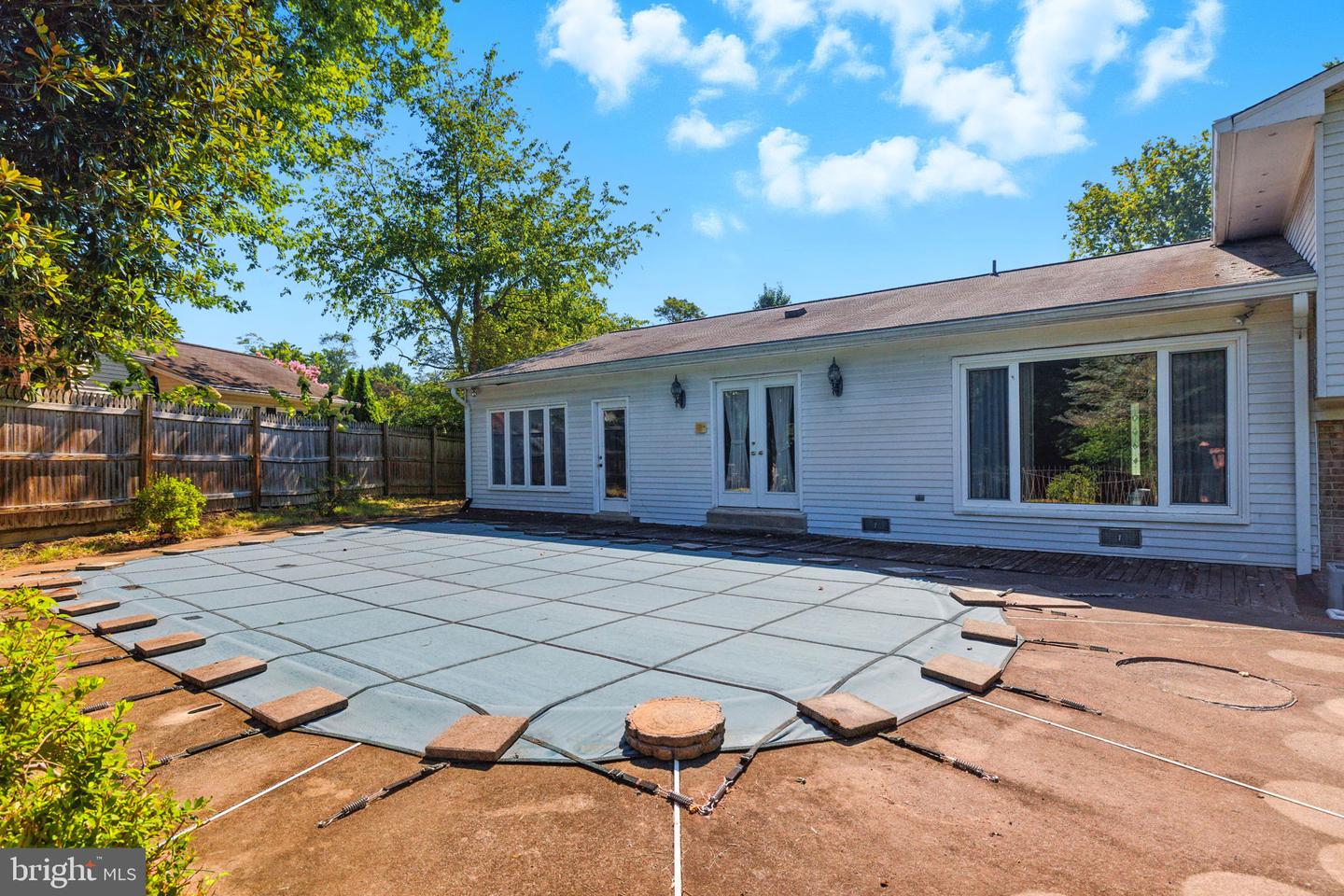 1238 STONEHAM CT, MCLEAN, Virginia 22101, 5 Bedrooms Bedrooms, ,2 BathroomsBathrooms,Residential,For sale,1238 STONEHAM CT,VAFX2263536 MLS # VAFX2263536