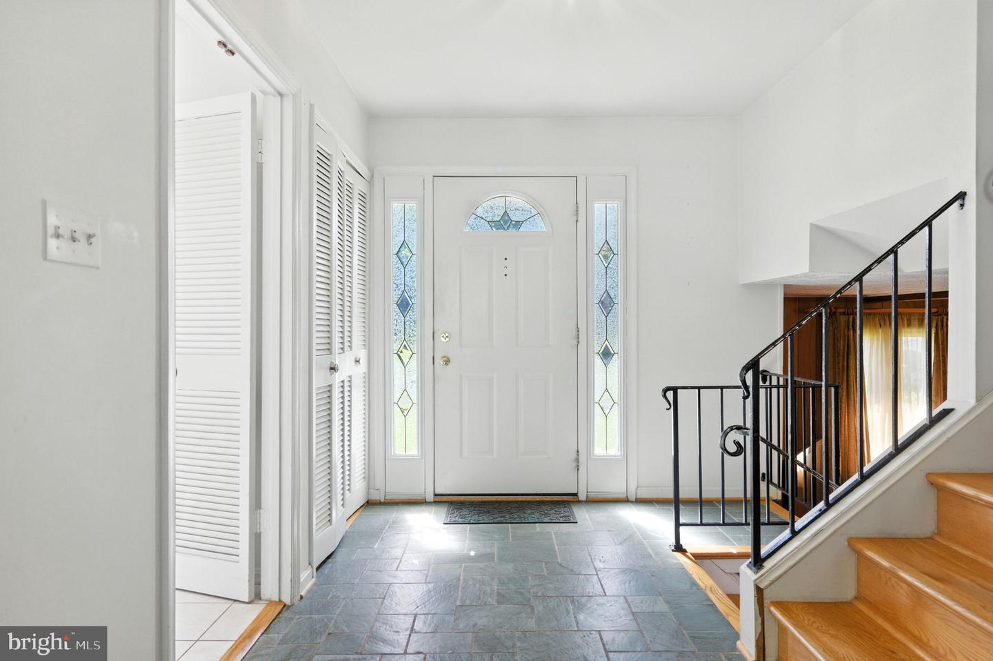 1238 STONEHAM CT, MCLEAN, Virginia 22101, 5 Bedrooms Bedrooms, ,2 BathroomsBathrooms,Residential,For sale,1238 STONEHAM CT,VAFX2263536 MLS # VAFX2263536