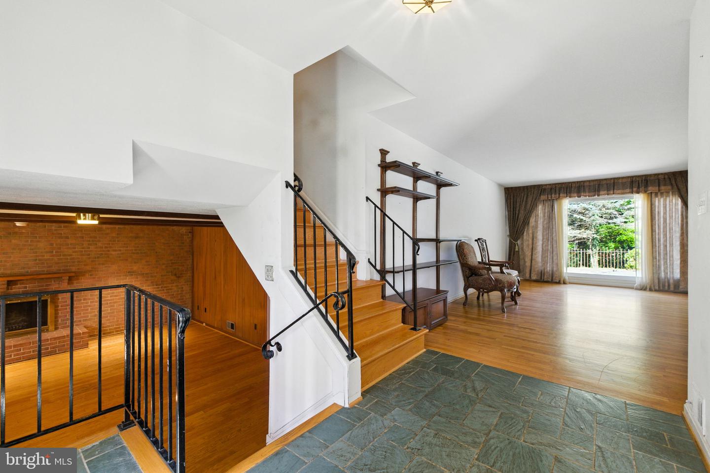 1238 STONEHAM CT, MCLEAN, Virginia 22101, 5 Bedrooms Bedrooms, ,2 BathroomsBathrooms,Residential,For sale,1238 STONEHAM CT,VAFX2263536 MLS # VAFX2263536