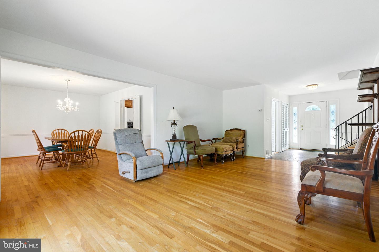1238 STONEHAM CT, MCLEAN, Virginia 22101, 5 Bedrooms Bedrooms, ,2 BathroomsBathrooms,Residential,For sale,1238 STONEHAM CT,VAFX2263536 MLS # VAFX2263536