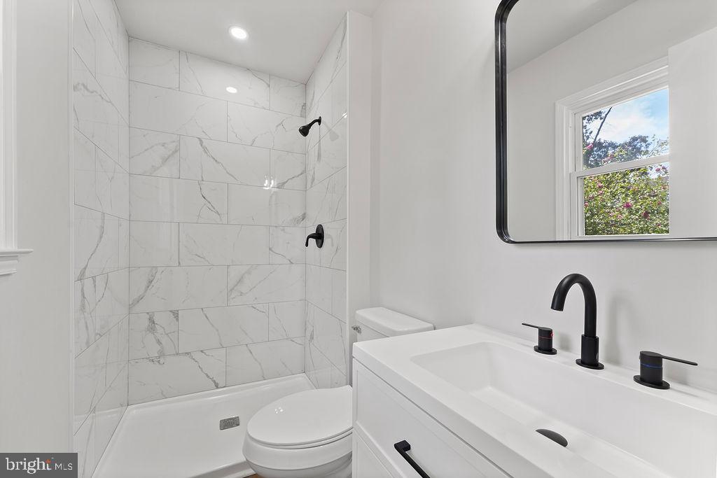 410 POWELL ST, FREDERICKSBURG, Virginia 22408, 3 Bedrooms Bedrooms, ,2 BathroomsBathrooms,Residential,For sale,410 POWELL ST,VASP2035826 MLS # VASP2035826