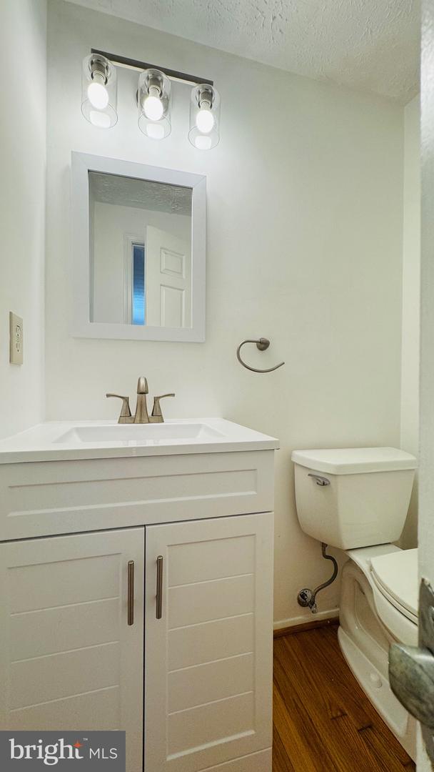 1140 RIVA RIDGE DR, GREAT FALLS, Virginia 22066, 4 Bedrooms Bedrooms, ,3 BathroomsBathrooms,Residential,For sale,1140 RIVA RIDGE DR,VAFX2263756 MLS # VAFX2263756