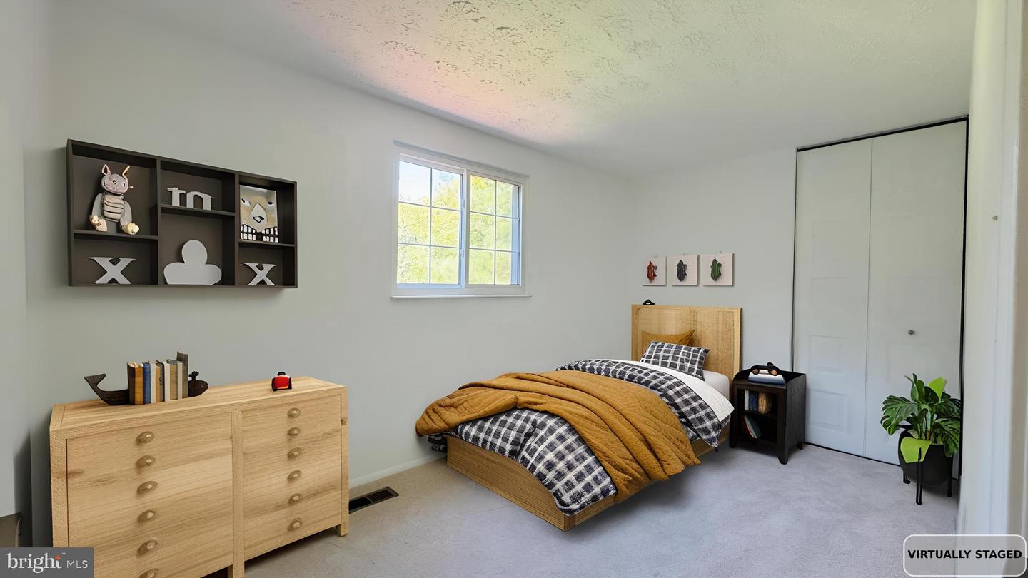 1140 RIVA RIDGE DR, GREAT FALLS, Virginia 22066, 4 Bedrooms Bedrooms, ,3 BathroomsBathrooms,Residential,For sale,1140 RIVA RIDGE DR,VAFX2263756 MLS # VAFX2263756