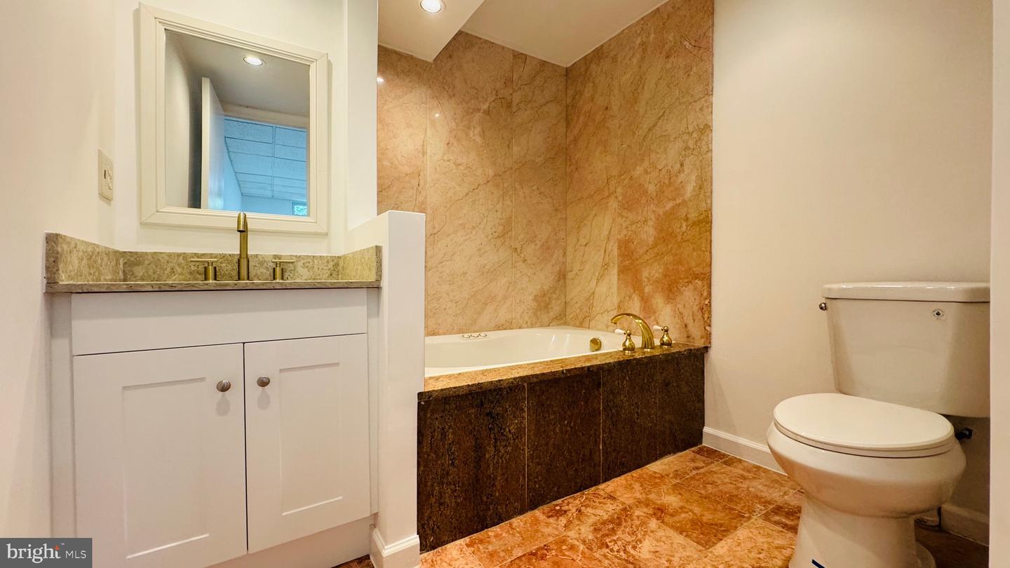 1140 RIVA RIDGE DR, GREAT FALLS, Virginia 22066, 4 Bedrooms Bedrooms, ,3 BathroomsBathrooms,Residential,For sale,1140 RIVA RIDGE DR,VAFX2263756 MLS # VAFX2263756