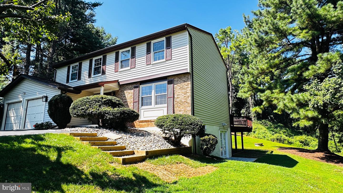 1140 RIVA RIDGE DR, GREAT FALLS, Virginia 22066, 4 Bedrooms Bedrooms, ,3 BathroomsBathrooms,Residential,For sale,1140 RIVA RIDGE DR,VAFX2263756 MLS # VAFX2263756