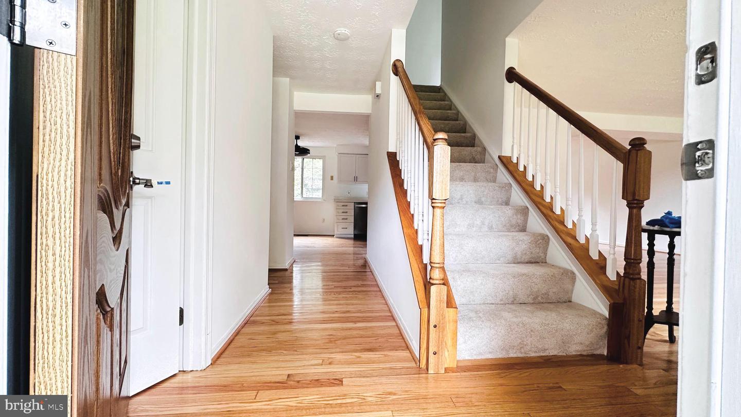1140 RIVA RIDGE DR, GREAT FALLS, Virginia 22066, 4 Bedrooms Bedrooms, ,3 BathroomsBathrooms,Residential,For sale,1140 RIVA RIDGE DR,VAFX2263756 MLS # VAFX2263756