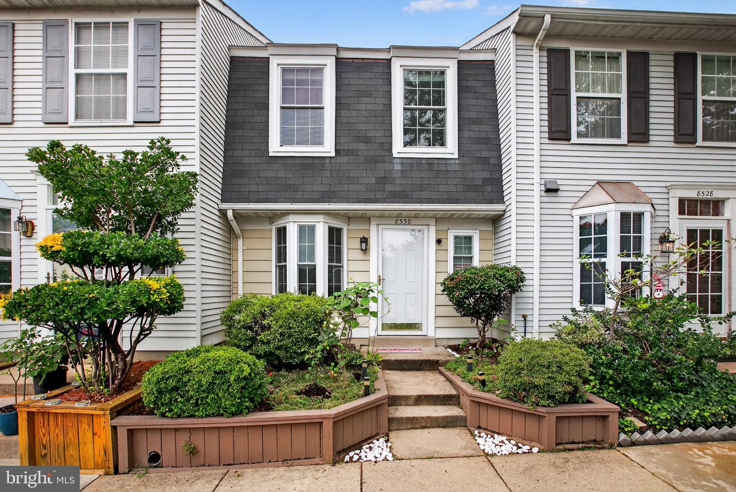 8530 SOUTHLAWN CT, ALEXANDRIA, Virginia 22309, 2 Bedrooms Bedrooms, ,1 BathroomBathrooms,Residential,For sale,8530 SOUTHLAWN CT,VAFX2263770 MLS # VAFX2263770