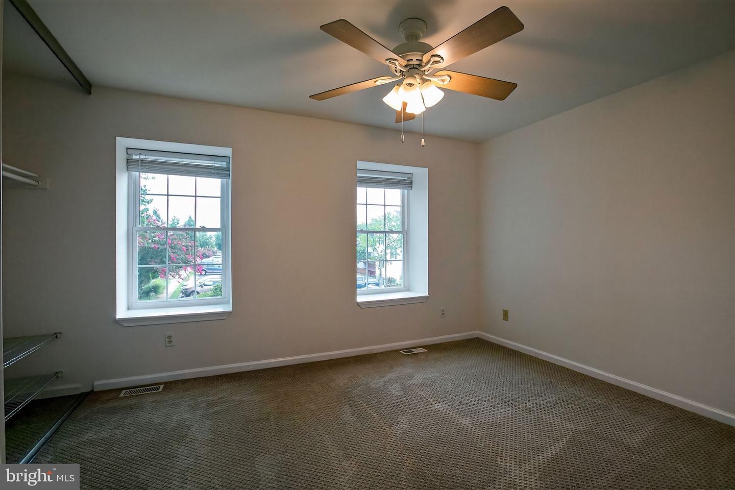 8530 SOUTHLAWN CT, ALEXANDRIA, Virginia 22309, 2 Bedrooms Bedrooms, ,1 BathroomBathrooms,Residential,For sale,8530 SOUTHLAWN CT,VAFX2263770 MLS # VAFX2263770
