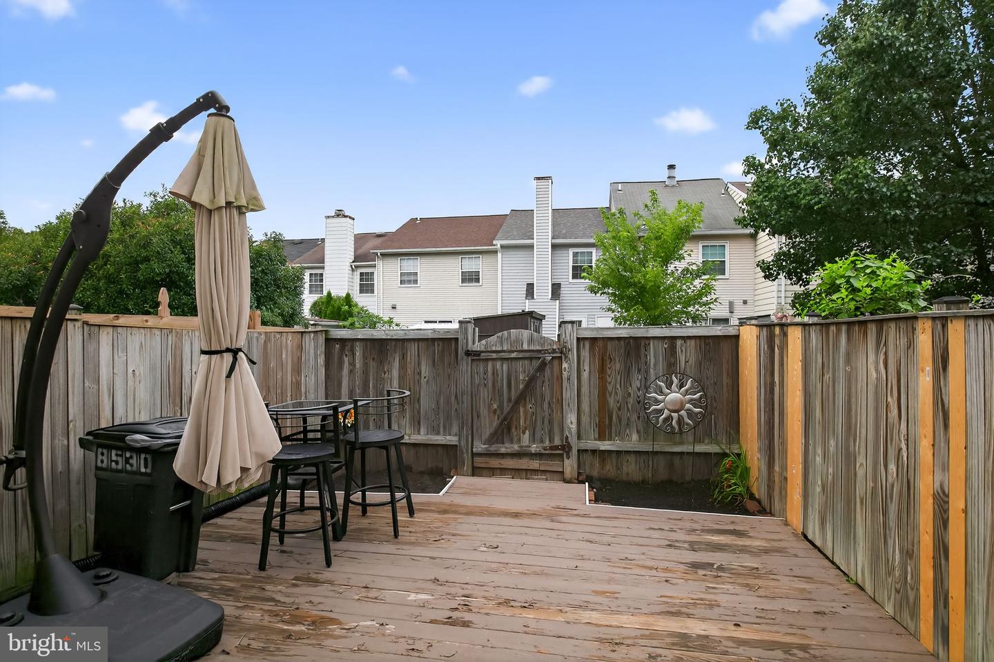 8530 SOUTHLAWN CT, ALEXANDRIA, Virginia 22309, 2 Bedrooms Bedrooms, ,1 BathroomBathrooms,Residential,For sale,8530 SOUTHLAWN CT,VAFX2263770 MLS # VAFX2263770