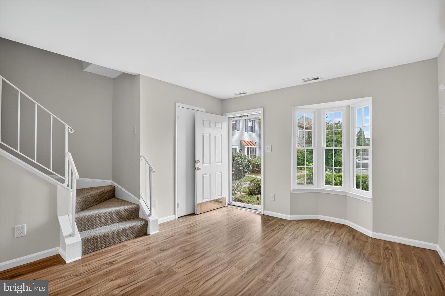 8530 SOUTHLAWN CT, ALEXANDRIA, Virginia 22309, 2 Bedrooms Bedrooms, ,1 BathroomBathrooms,Residential,For sale,8530 SOUTHLAWN CT,VAFX2263770 MLS # VAFX2263770