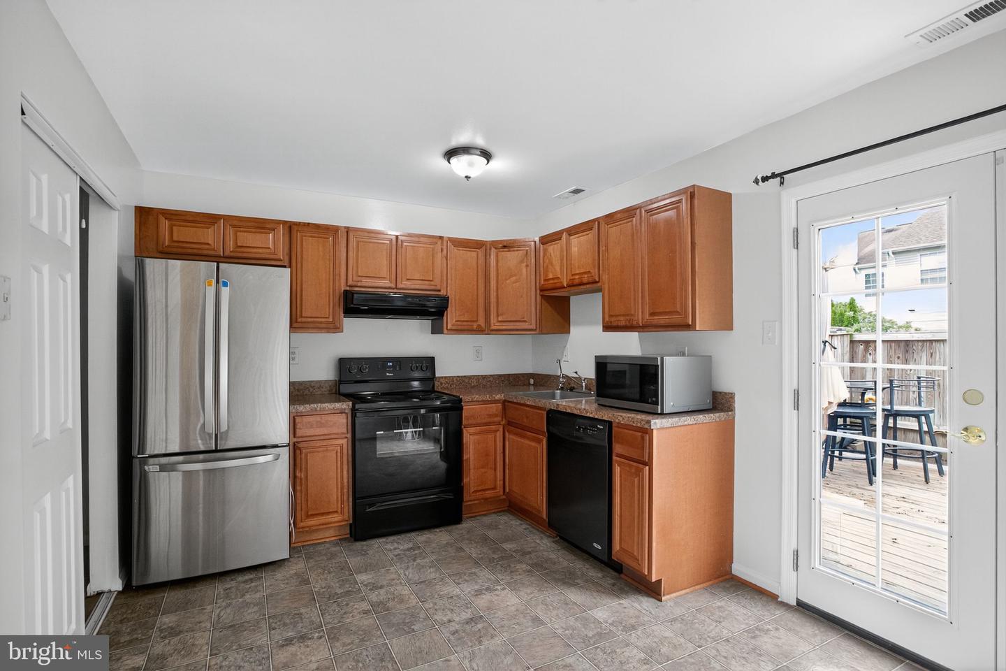 8530 SOUTHLAWN CT, ALEXANDRIA, Virginia 22309, 2 Bedrooms Bedrooms, ,1 BathroomBathrooms,Residential,For sale,8530 SOUTHLAWN CT,VAFX2263770 MLS # VAFX2263770
