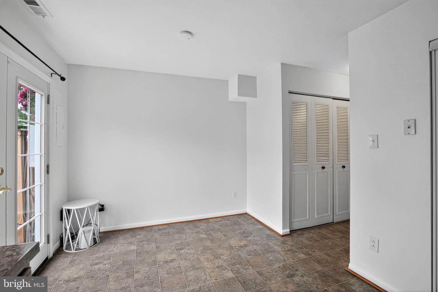 8530 SOUTHLAWN CT, ALEXANDRIA, Virginia 22309, 2 Bedrooms Bedrooms, ,1 BathroomBathrooms,Residential,For sale,8530 SOUTHLAWN CT,VAFX2263770 MLS # VAFX2263770