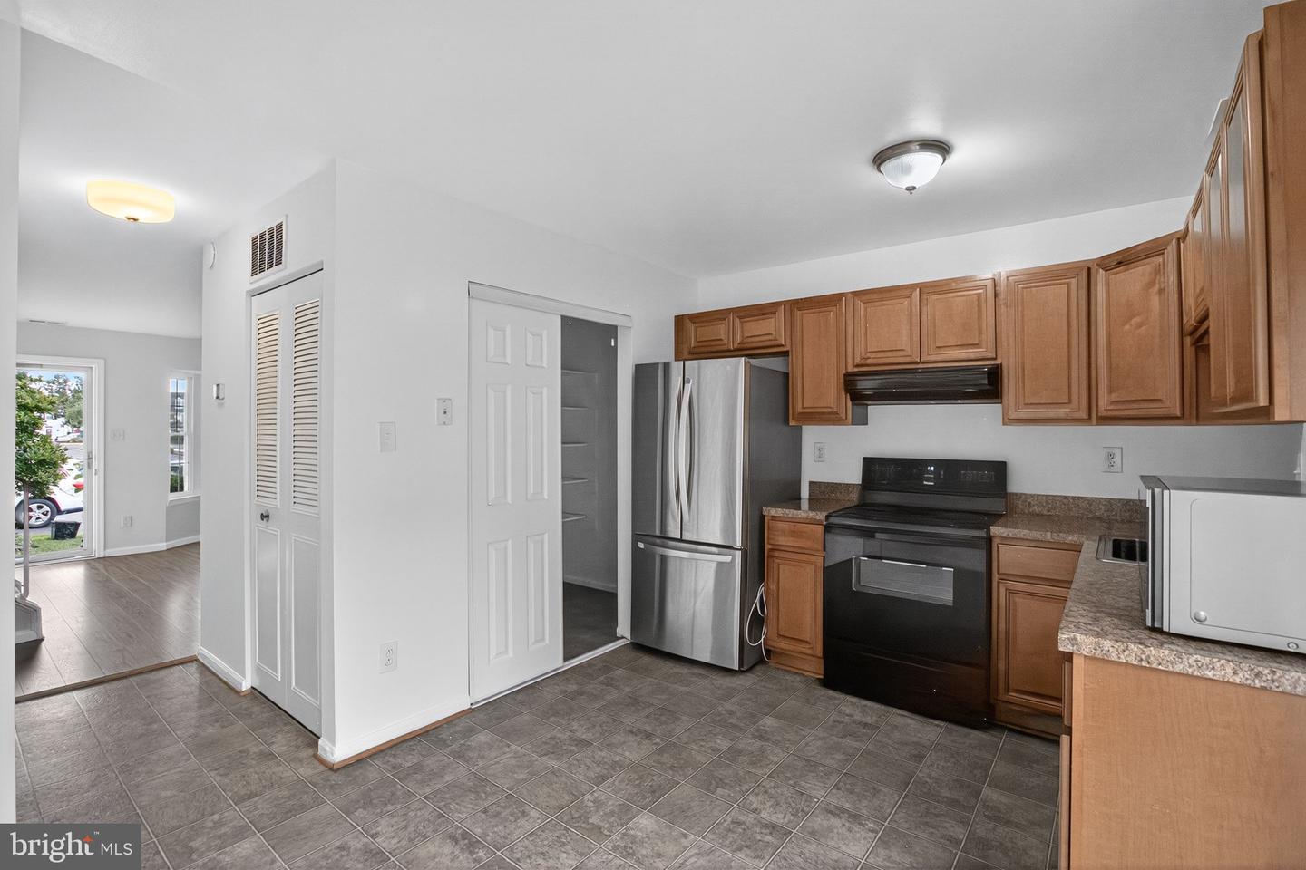 8530 SOUTHLAWN CT, ALEXANDRIA, Virginia 22309, 2 Bedrooms Bedrooms, ,1 BathroomBathrooms,Residential,For sale,8530 SOUTHLAWN CT,VAFX2263770 MLS # VAFX2263770