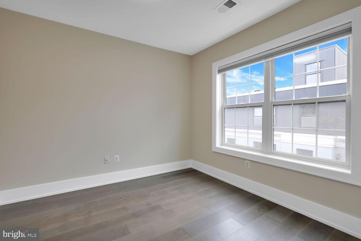 16 17TH ST NE #312, WASHINGTON, District Of Columbia 20002, 2 Bedrooms Bedrooms, ,2 BathroomsBathrooms,Residential,For sale,16 17TH ST NE #312,DCDC2217140 MLS # DCDC2217140 16 17TH ST NE #312, WASHINGTON, District Of Columbia 20002, 2 Bedrooms Bedrooms, ,2 BathroomsBathrooms,Residential,For sale,16 17TH ST NE #312,DCDC2217140 MLS # DCDC2217140