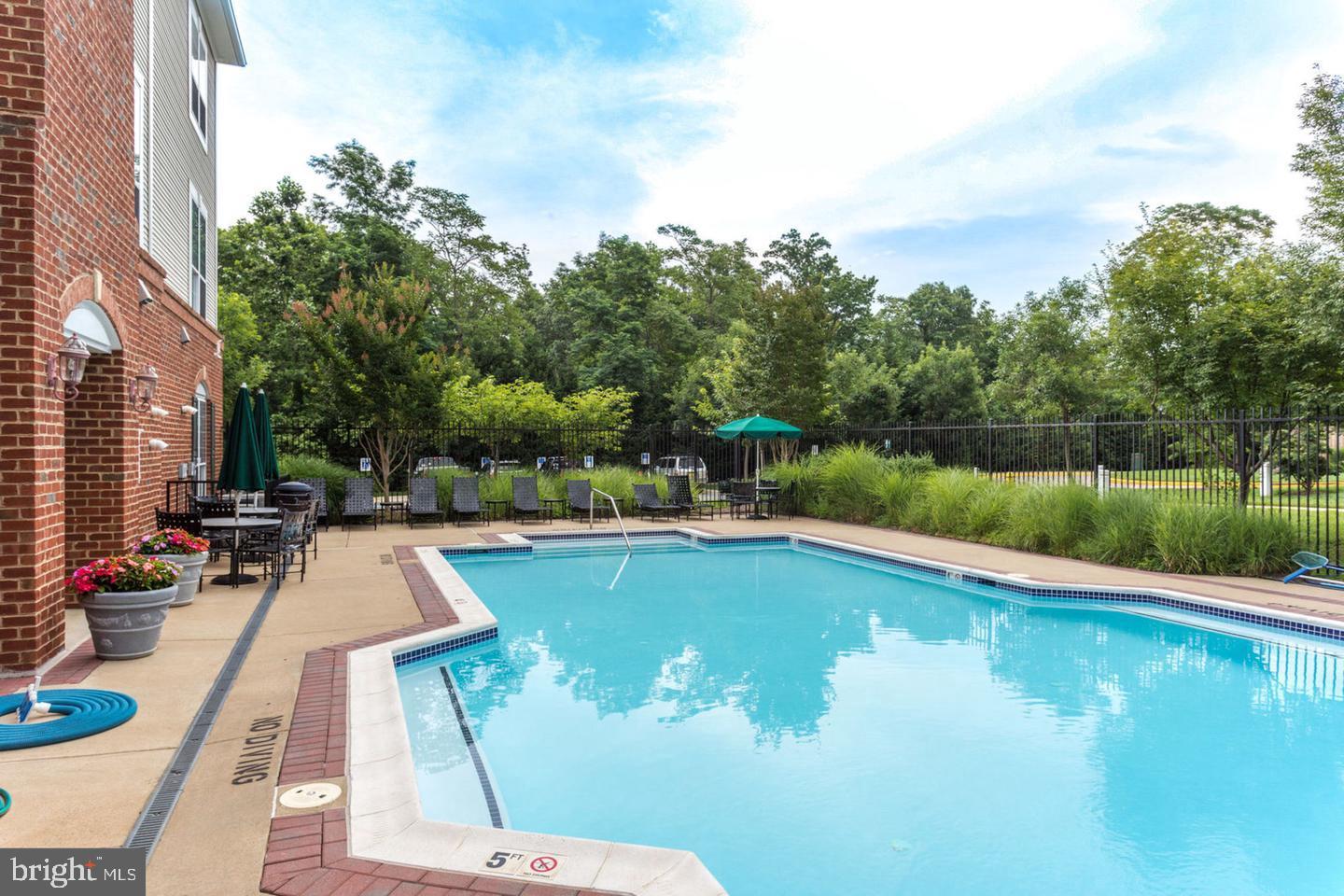 4850 EISENHOWER AVE #302, ALEXANDRIA, Virginia 22304, 2 Bedrooms Bedrooms, ,2 BathroomsBathrooms,Residential,For sale,4850 EISENHOWER AVE #302,VAAX2049076 MLS # VAAX2049076
