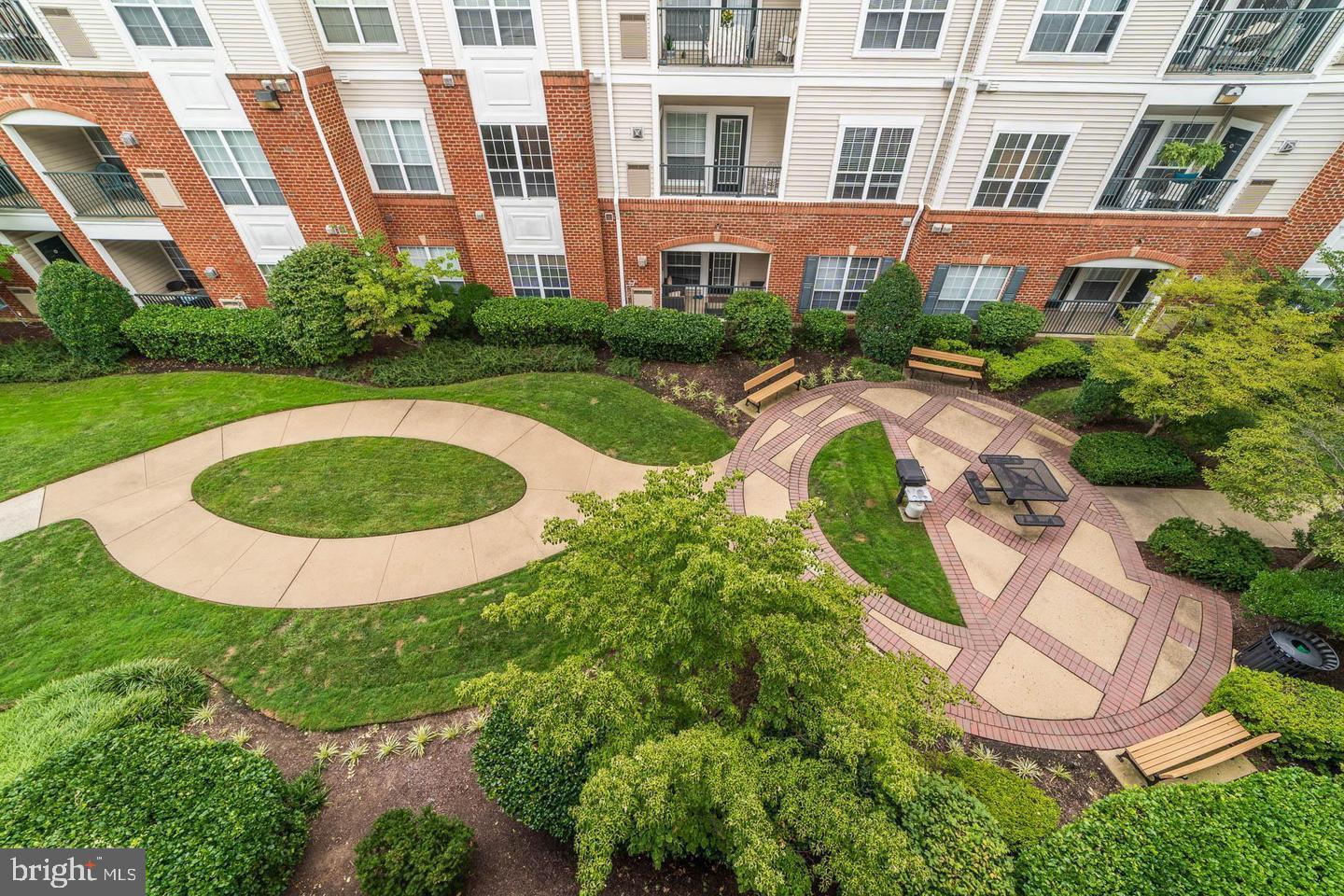 4850 EISENHOWER AVE #302, ALEXANDRIA, Virginia 22304, 2 Bedrooms Bedrooms, ,2 BathroomsBathrooms,Residential,For sale,4850 EISENHOWER AVE #302,VAAX2049076 MLS # VAAX2049076