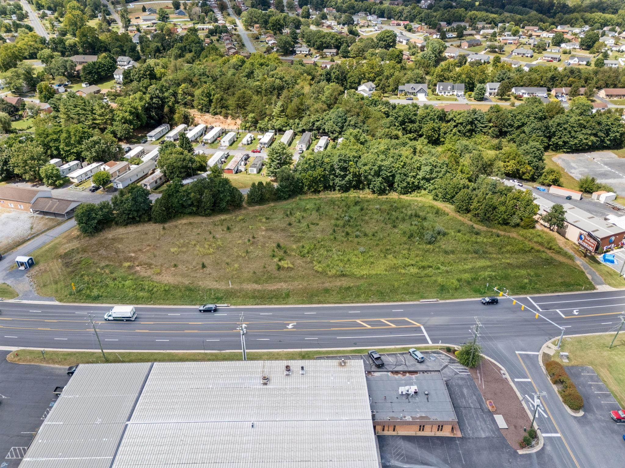 560 LEE HWY, VERONA, Virginia 24482, ,Commercial,560 LEE HWY,668415 MLS # 668415