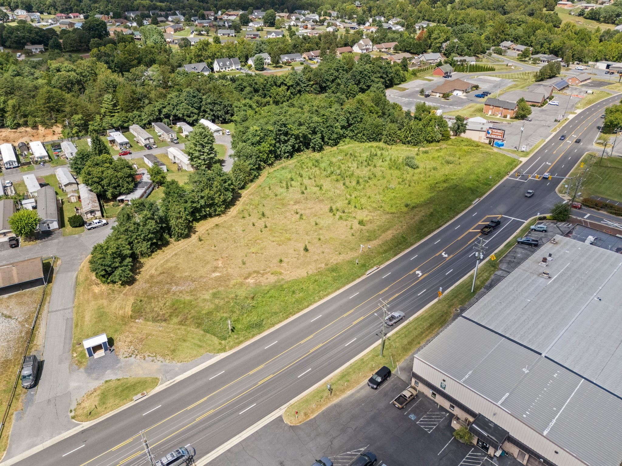 560 LEE HWY, VERONA, Virginia 24482, ,Commercial,560 LEE HWY,668415 MLS # 668415