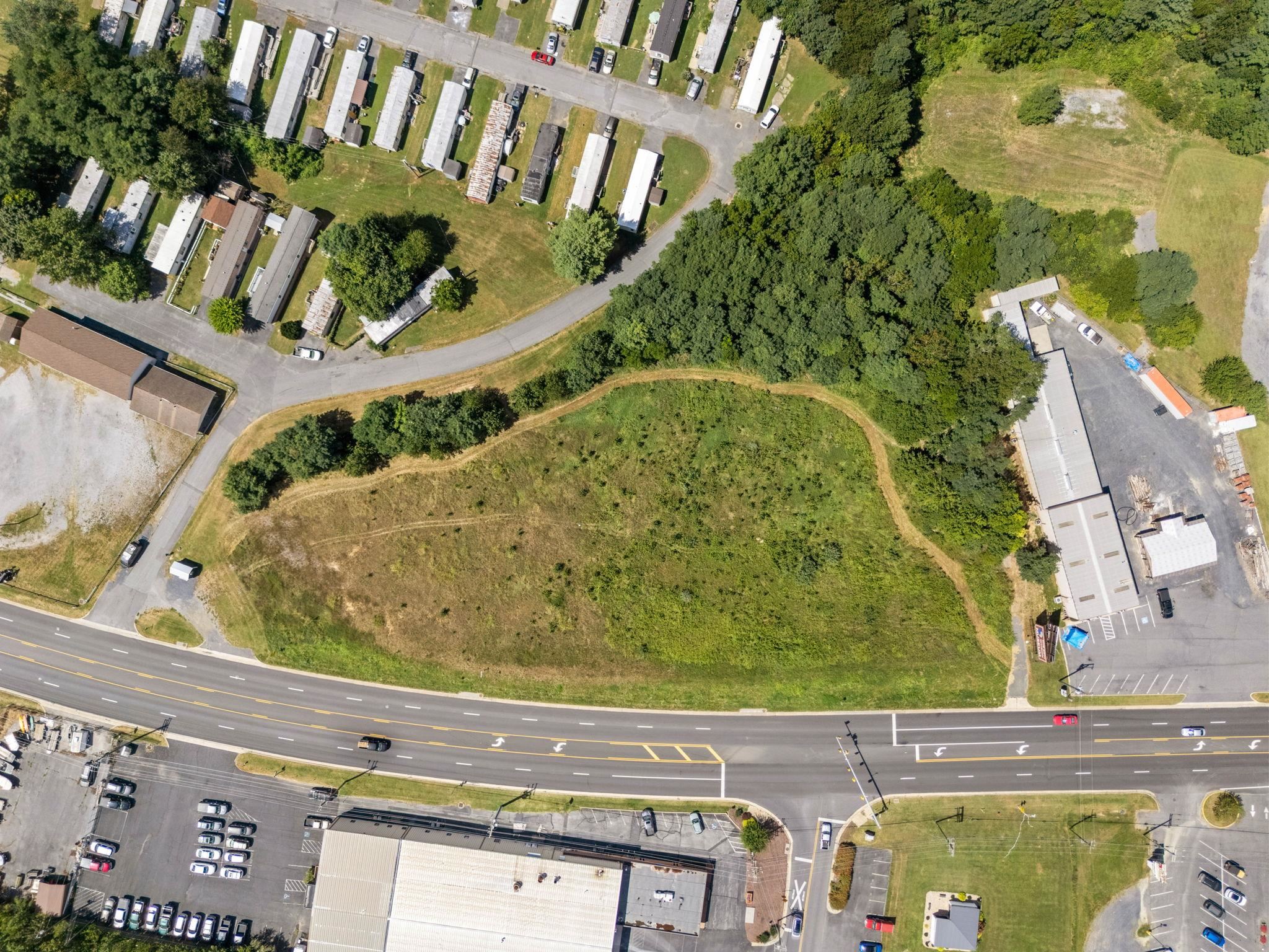 560 LEE HWY, VERONA, Virginia 24482, ,Commercial,560 LEE HWY,668415 MLS # 668415