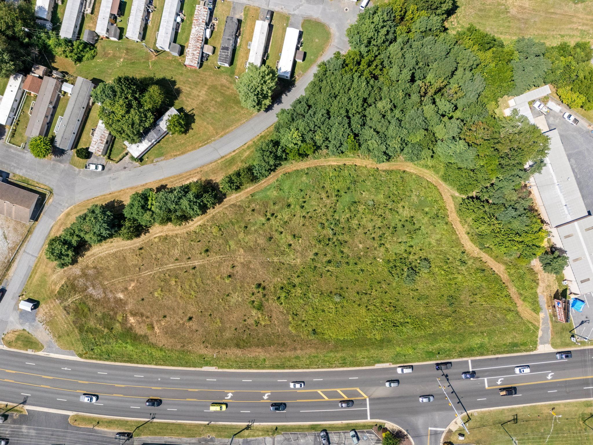 560 LEE HWY, VERONA, Virginia 24482, ,Commercial,560 LEE HWY,668415 MLS # 668415