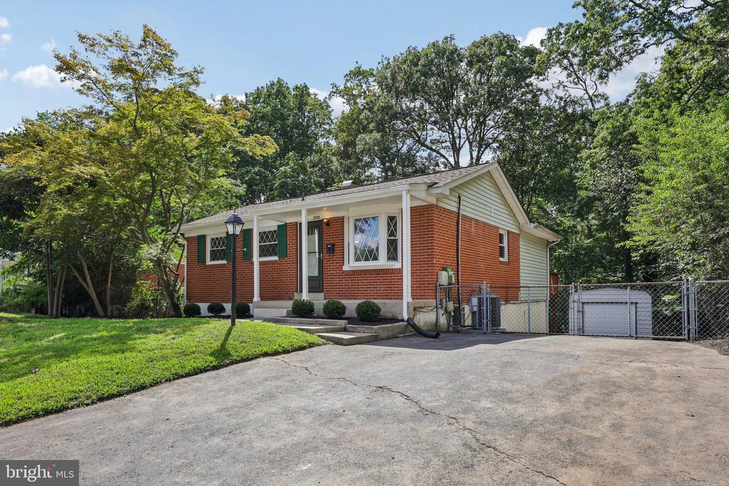3555 FORESTDALE AVE, WOODBRIDGE, Virginia 22193, 3 Bedrooms Bedrooms, 11 Rooms Rooms,1 BathroomBathrooms,Residential,For sale,3555 FORESTDALE AVE,VAPW2102822 MLS # VAPW2102822