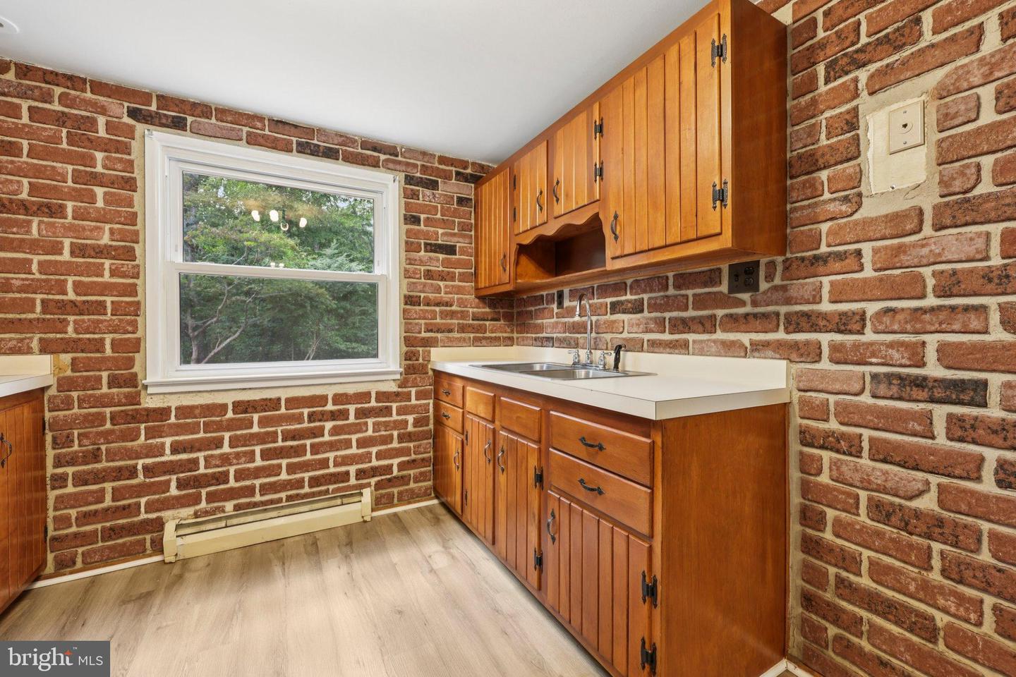 3555 FORESTDALE AVE, WOODBRIDGE, Virginia 22193, 3 Bedrooms Bedrooms, 11 Rooms Rooms,1 BathroomBathrooms,Residential,For sale,3555 FORESTDALE AVE,VAPW2102822 MLS # VAPW2102822