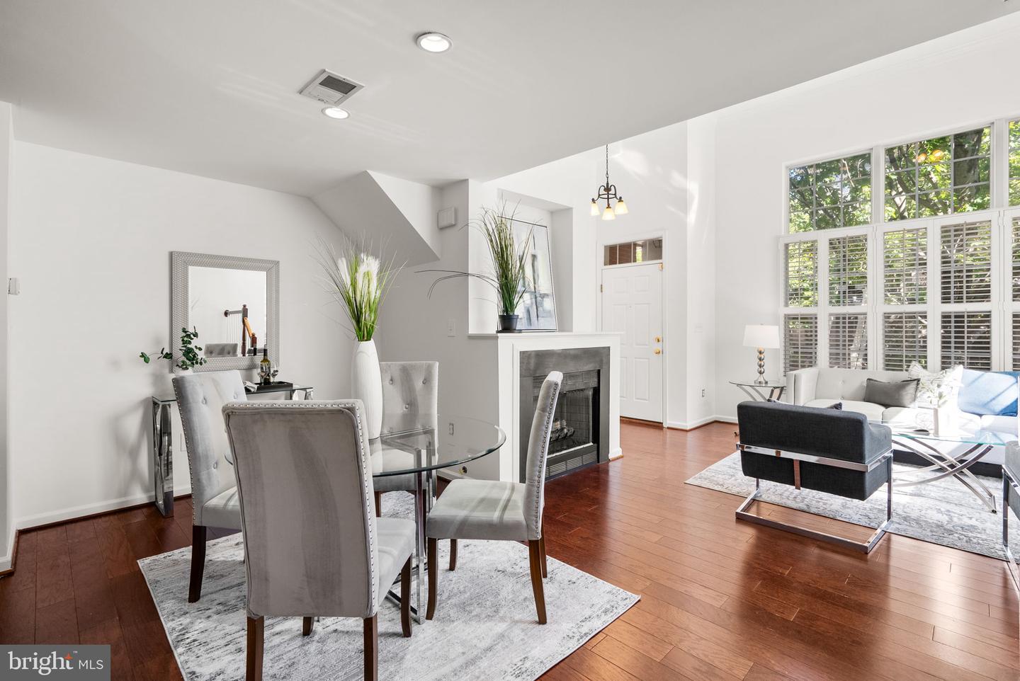 4906 JOHN TICER DR #A, ALEXANDRIA, Virginia 22304, 2 Bedrooms Bedrooms, ,2 BathroomsBathrooms,Residential,For sale,4906 JOHN TICER DR #A,VAAX2049106 MLS # VAAX2049106