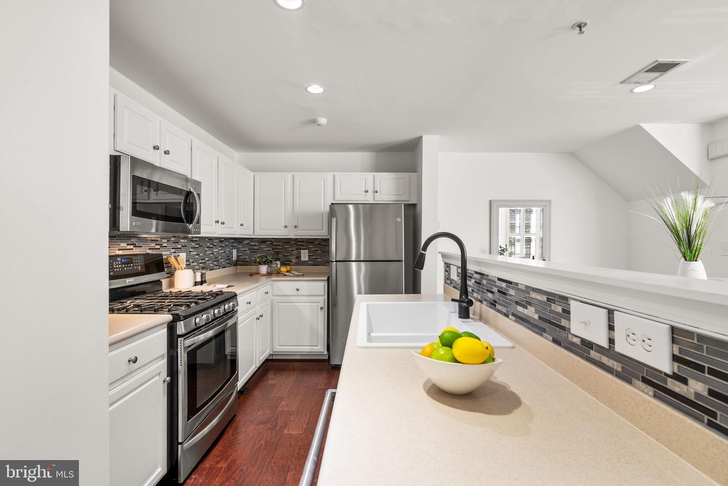 4906 JOHN TICER DR #A, ALEXANDRIA, Virginia 22304, 2 Bedrooms Bedrooms, ,2 BathroomsBathrooms,Residential,For sale,4906 JOHN TICER DR #A,VAAX2049106 MLS # VAAX2049106