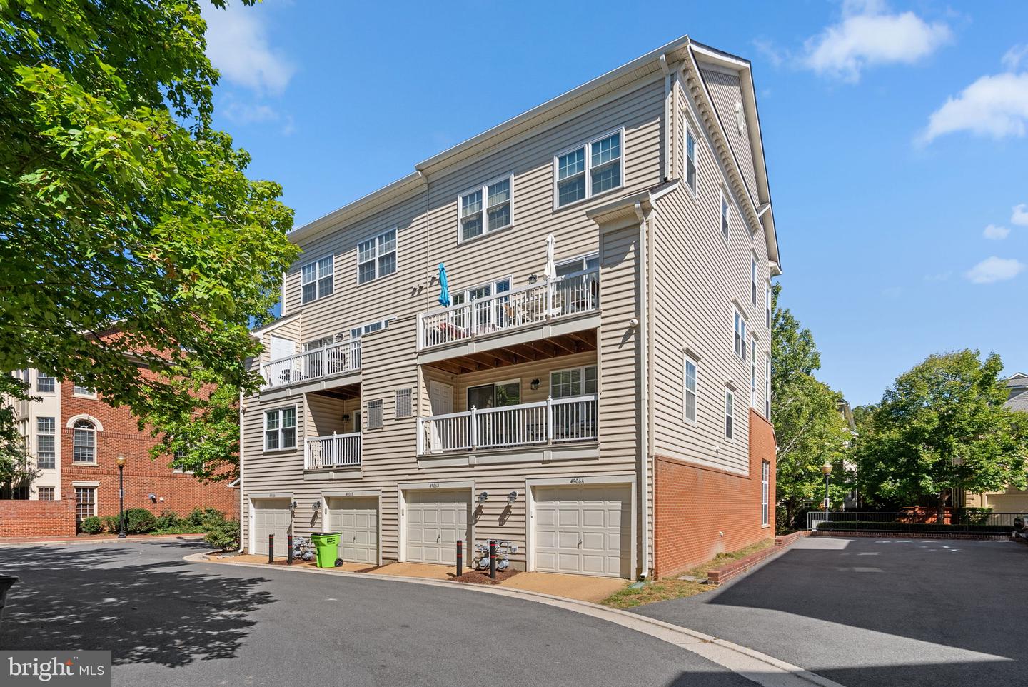 4906 JOHN TICER DR #A, ALEXANDRIA, Virginia 22304, 2 Bedrooms Bedrooms, ,2 BathroomsBathrooms,Residential,For sale,4906 JOHN TICER DR #A,VAAX2049106 MLS # VAAX2049106