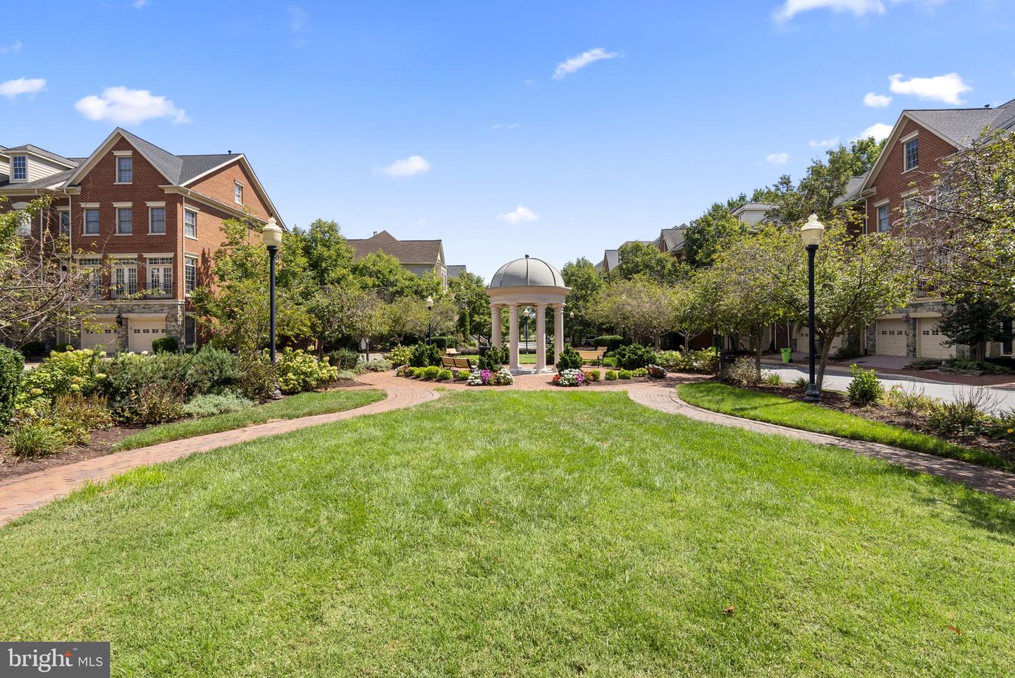 4906 JOHN TICER DR #A, ALEXANDRIA, Virginia 22304, 2 Bedrooms Bedrooms, ,2 BathroomsBathrooms,Residential,For sale,4906 JOHN TICER DR #A,VAAX2049106 MLS # VAAX2049106