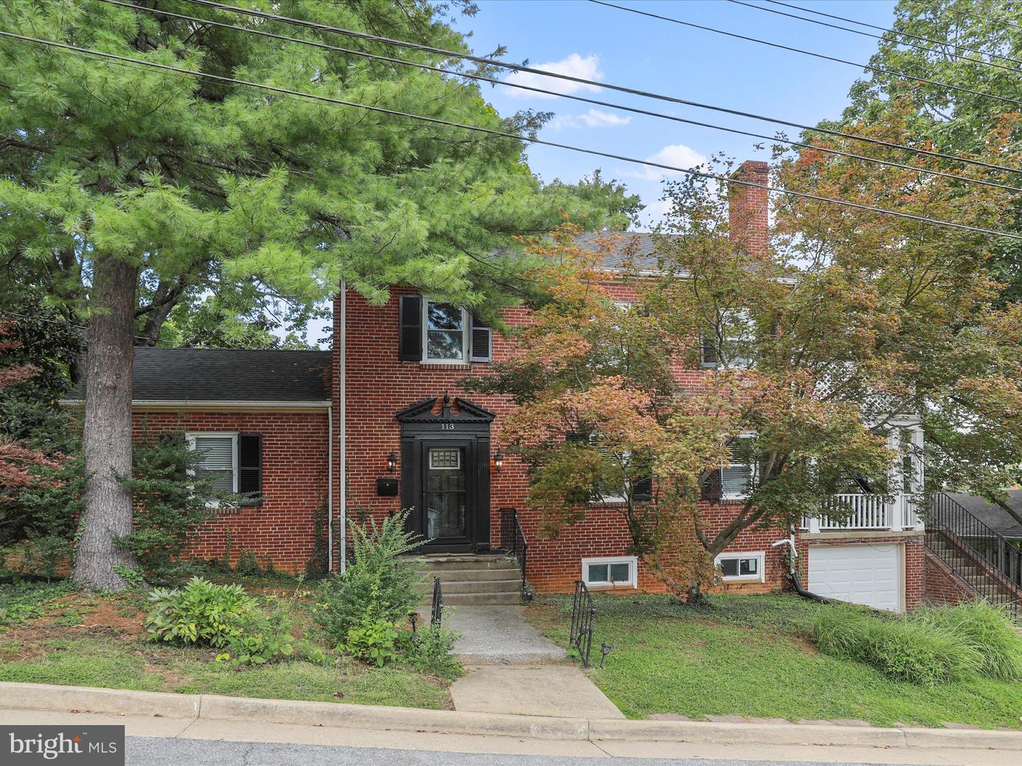 113 W 1ST ST, FRONT ROYAL, Virginia 22630, 5 Bedrooms Bedrooms, ,5 BathroomsBathrooms,Residential,For sale,113 W 1ST ST,VAWR2012142 MLS # VAWR2012142