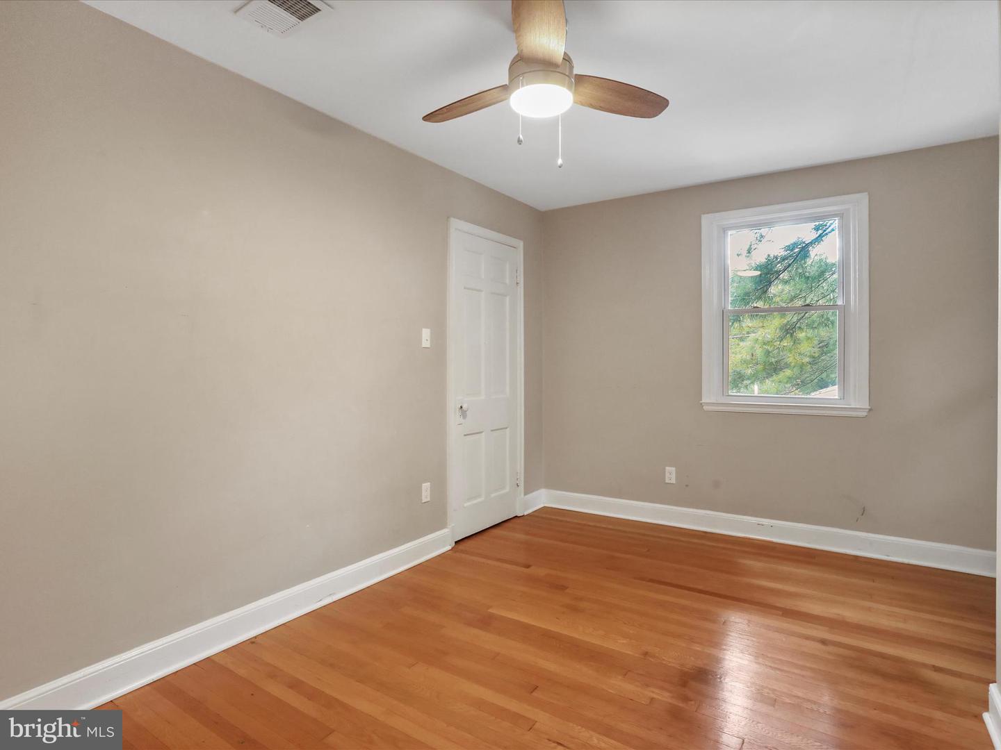 113 W 1ST ST, FRONT ROYAL, Virginia 22630, 5 Bedrooms Bedrooms, ,5 BathroomsBathrooms,Residential,For sale,113 W 1ST ST,VAWR2012142 MLS # VAWR2012142