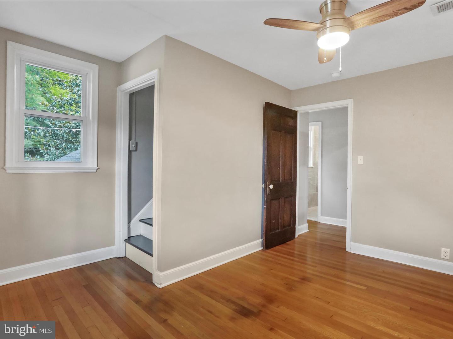 113 W 1ST ST, FRONT ROYAL, Virginia 22630, 5 Bedrooms Bedrooms, ,5 BathroomsBathrooms,Residential,For sale,113 W 1ST ST,VAWR2012142 MLS # VAWR2012142